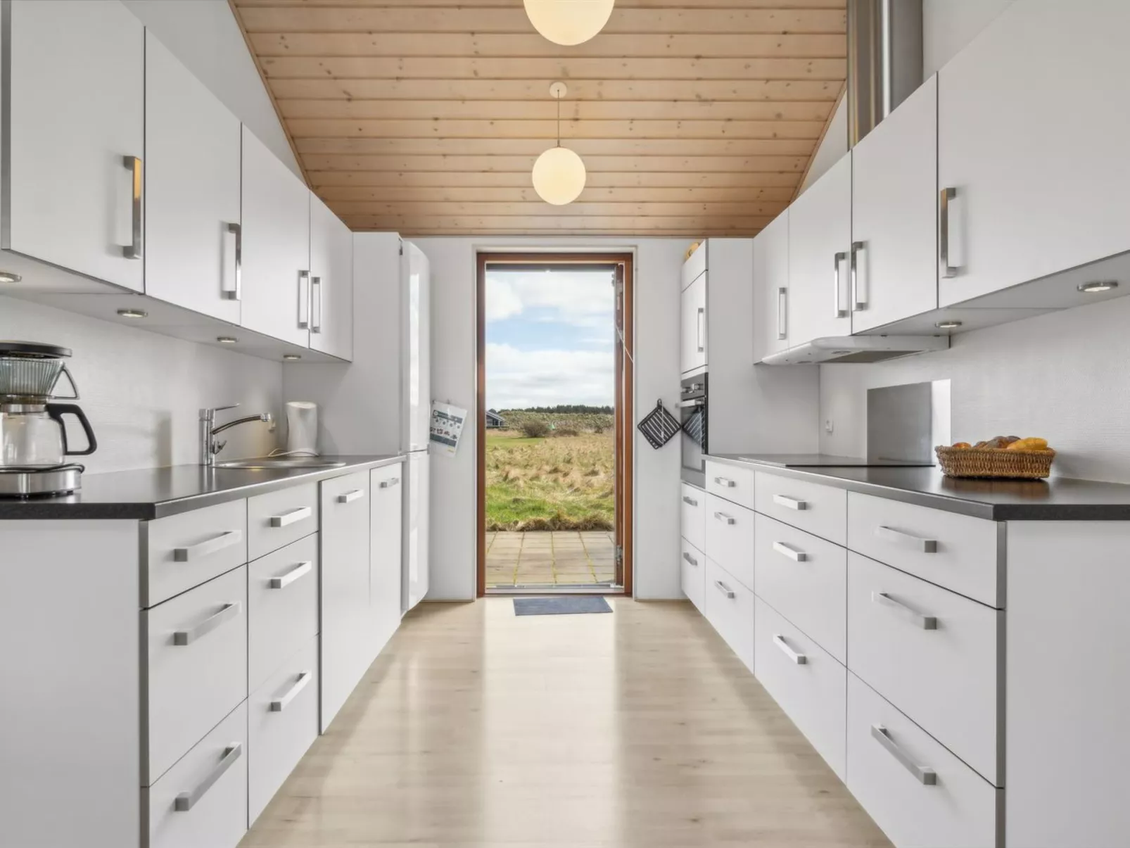 "Finna" - 1km from the sea-Inside