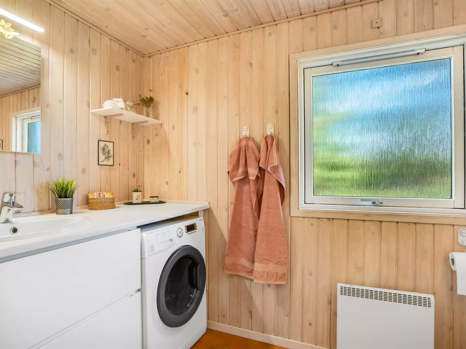 "Delco" - 200m from the sea-Inside