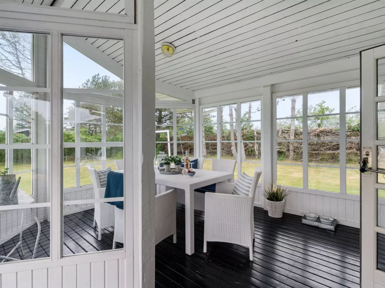 "Gunnulf" - 750m from the sea-Inside