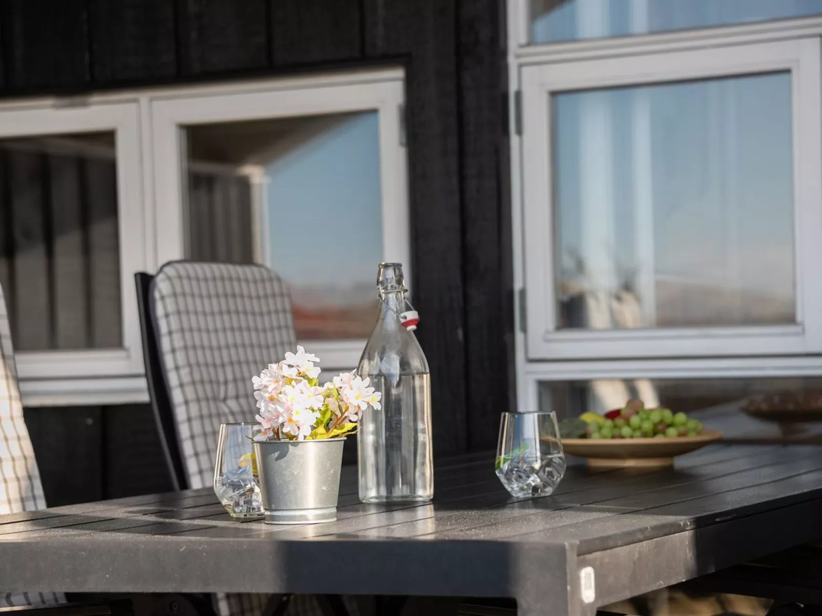 "Durita" - 600m to the fjord-Draußen