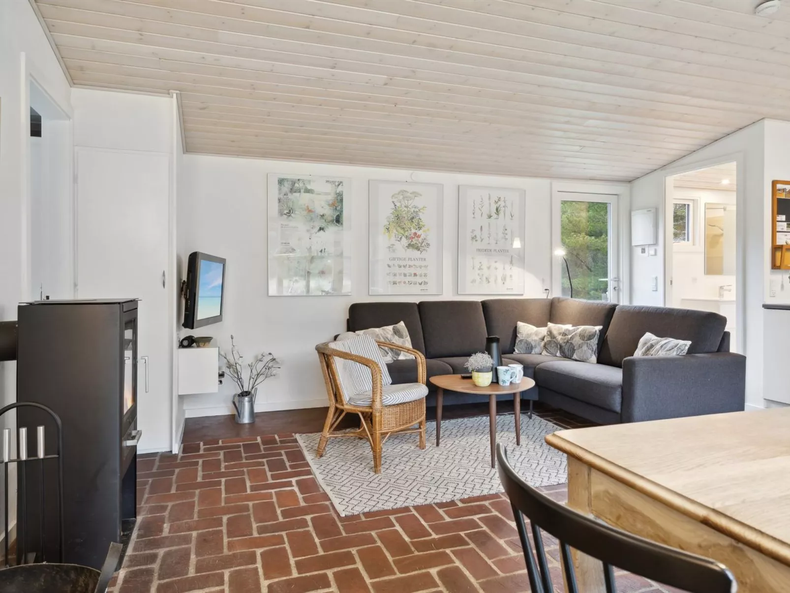 "Thekla" - 3km from the sea-Inside