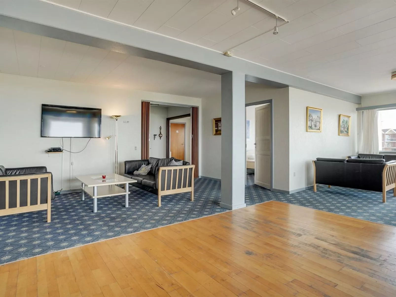 "Stilla" - 35km from the sea-Drinnen