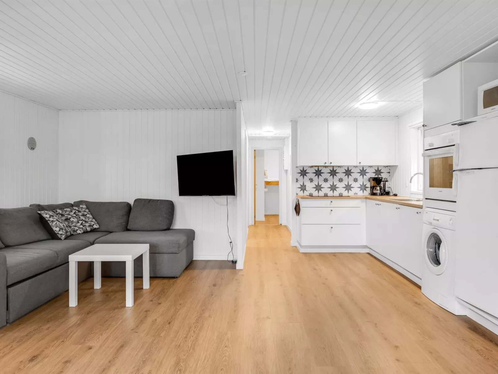 "Knud" - 2.5km from the sea-Inside