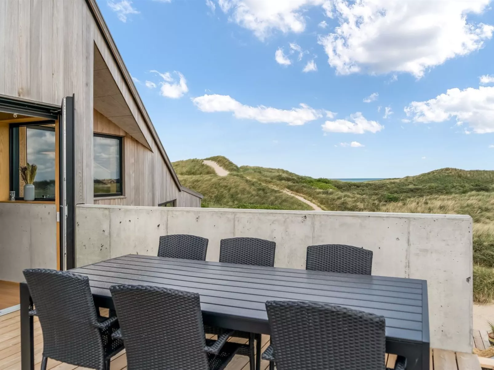 "Tamina" - 50m from the sea-Outside