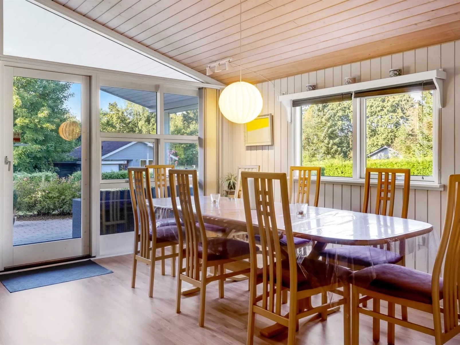 "Dorethea" - 30km from the sea-Dedans