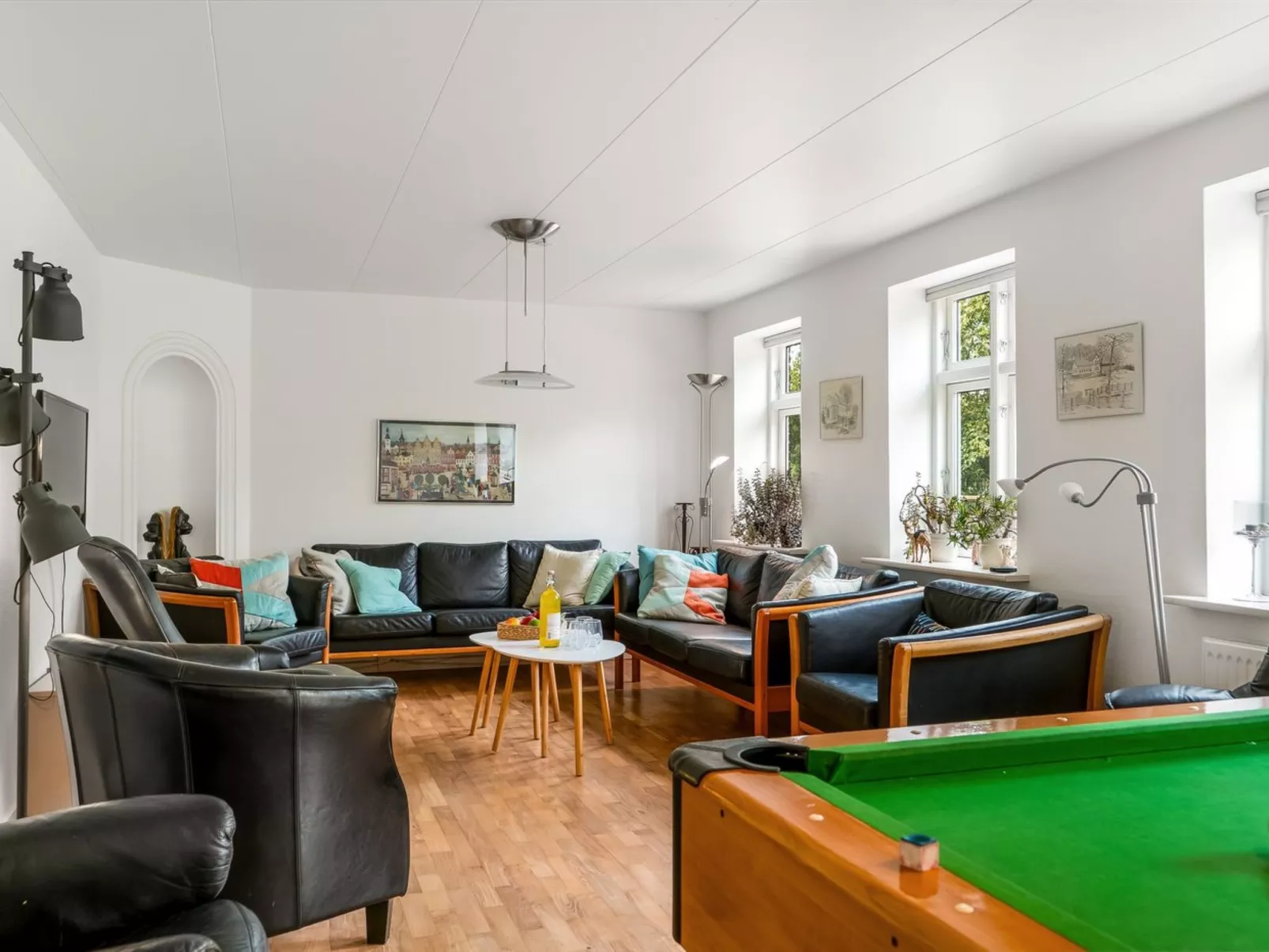 "Har" - 1.2km from the sea-Inside