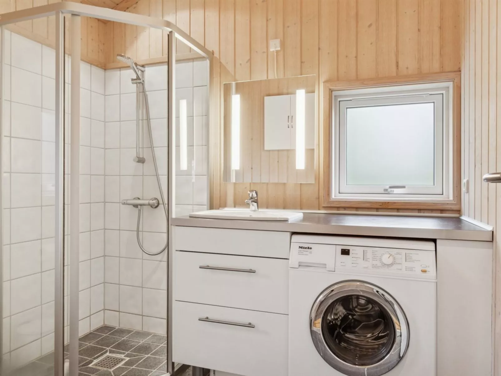 "Hawarth" - 275m from the sea-Dedans