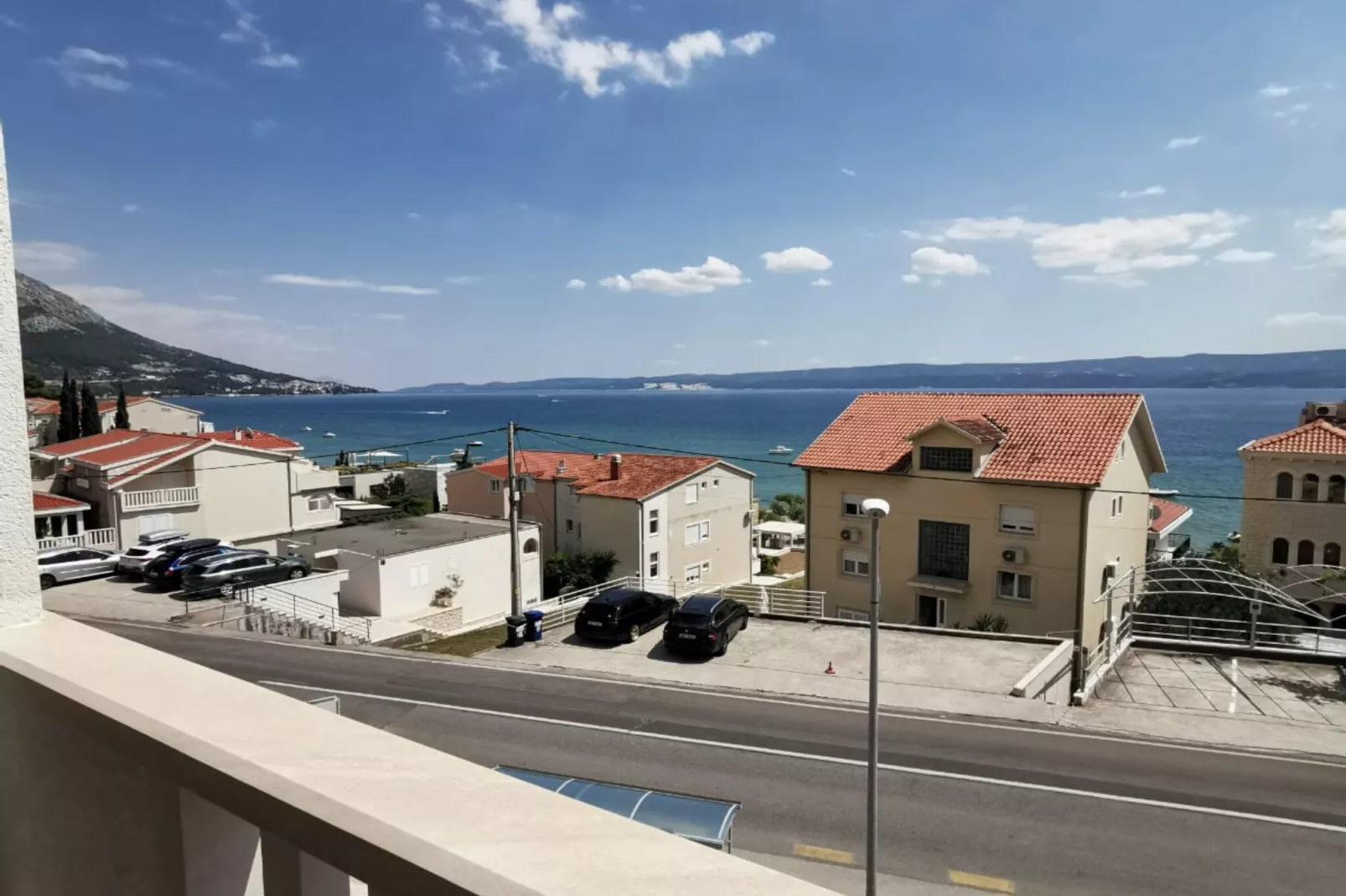 Three Bedroom Apartment with Terrace and  Sea View-Terrace
