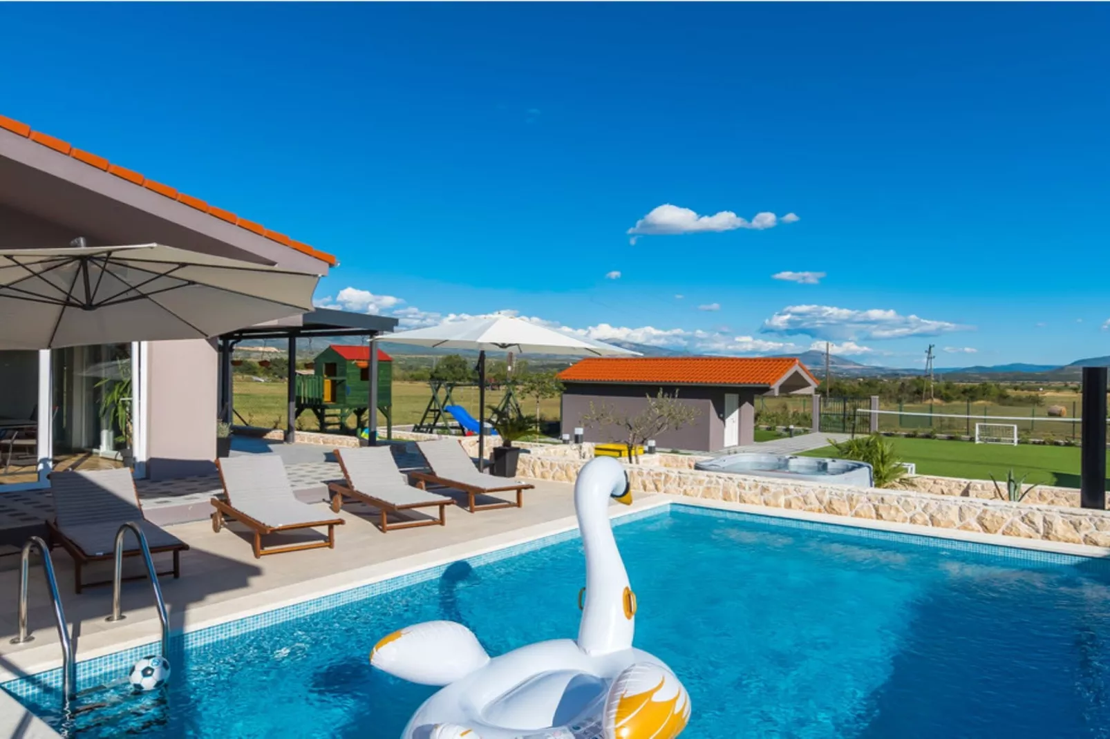 Villa Tomić Drniš - Siverić-Swimming pool