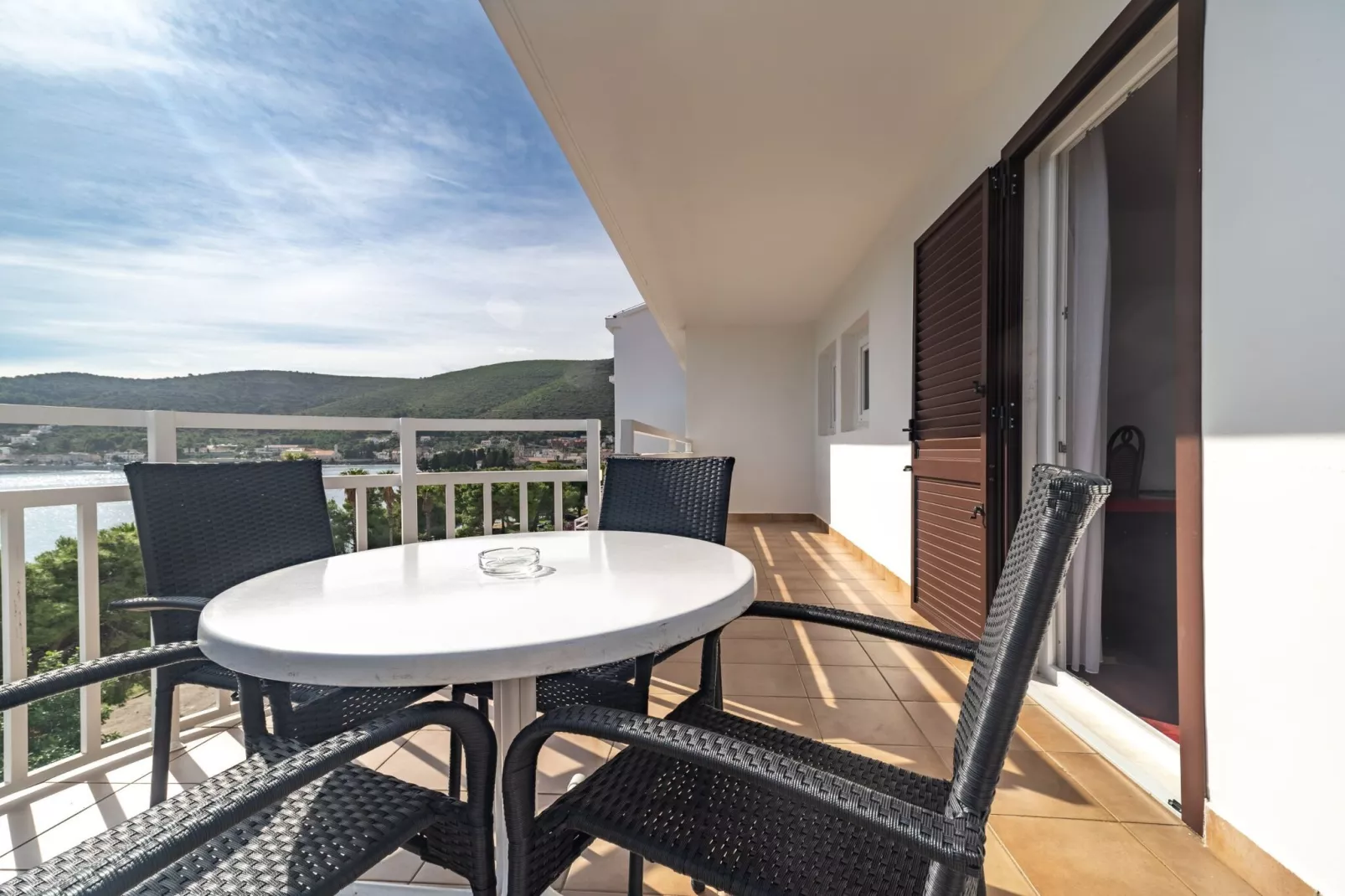 Hotel Issa - Double Room Sea View 12 - Terrasse/Balkon