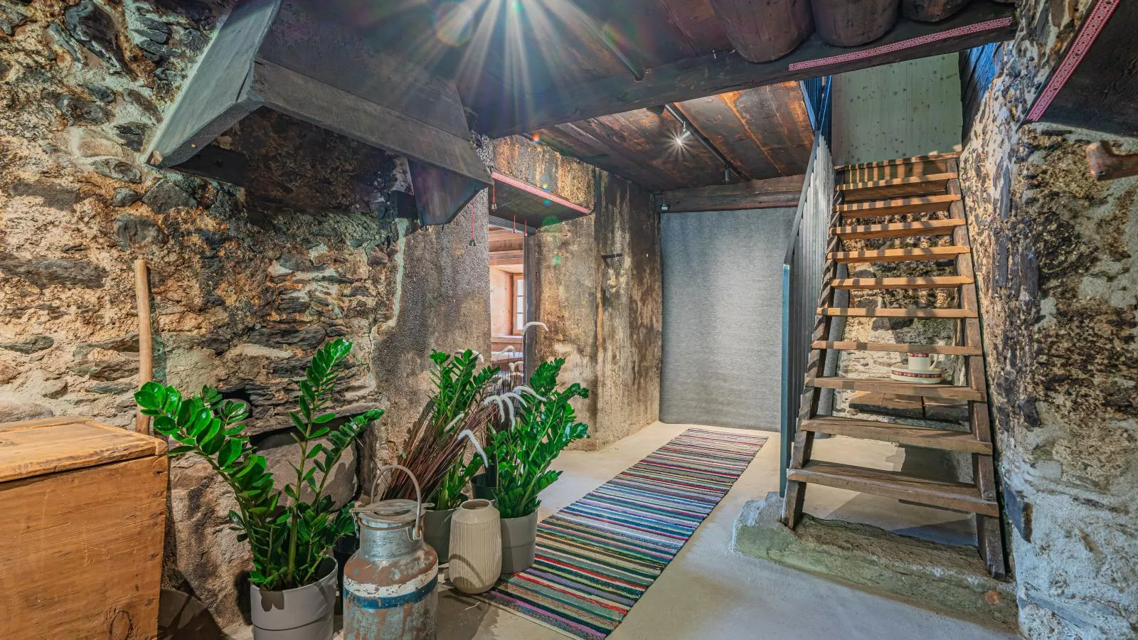 Raneburg 4 Almhaus-Empfangshalle