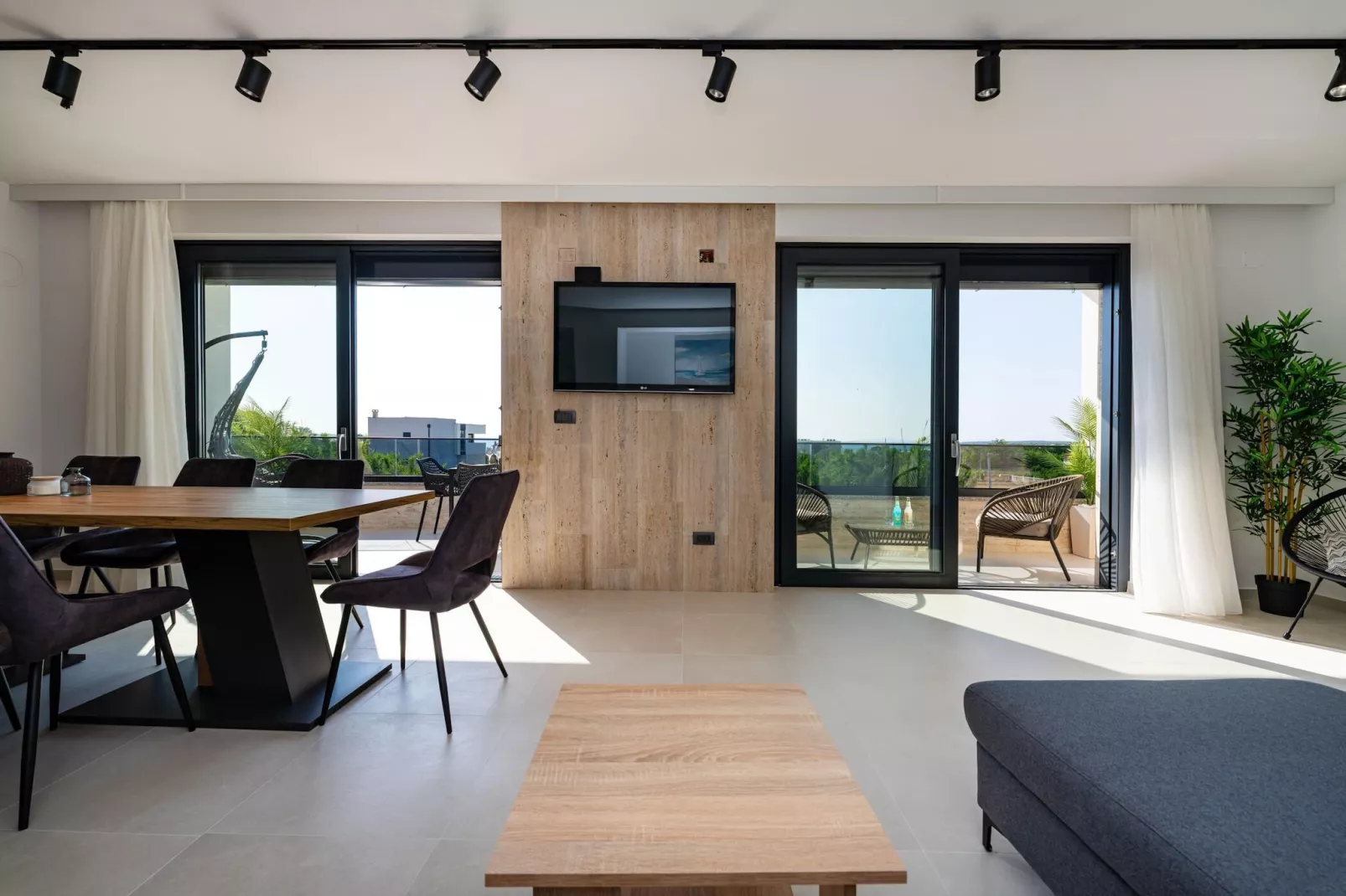 Sea view apartment LaMag-Salon