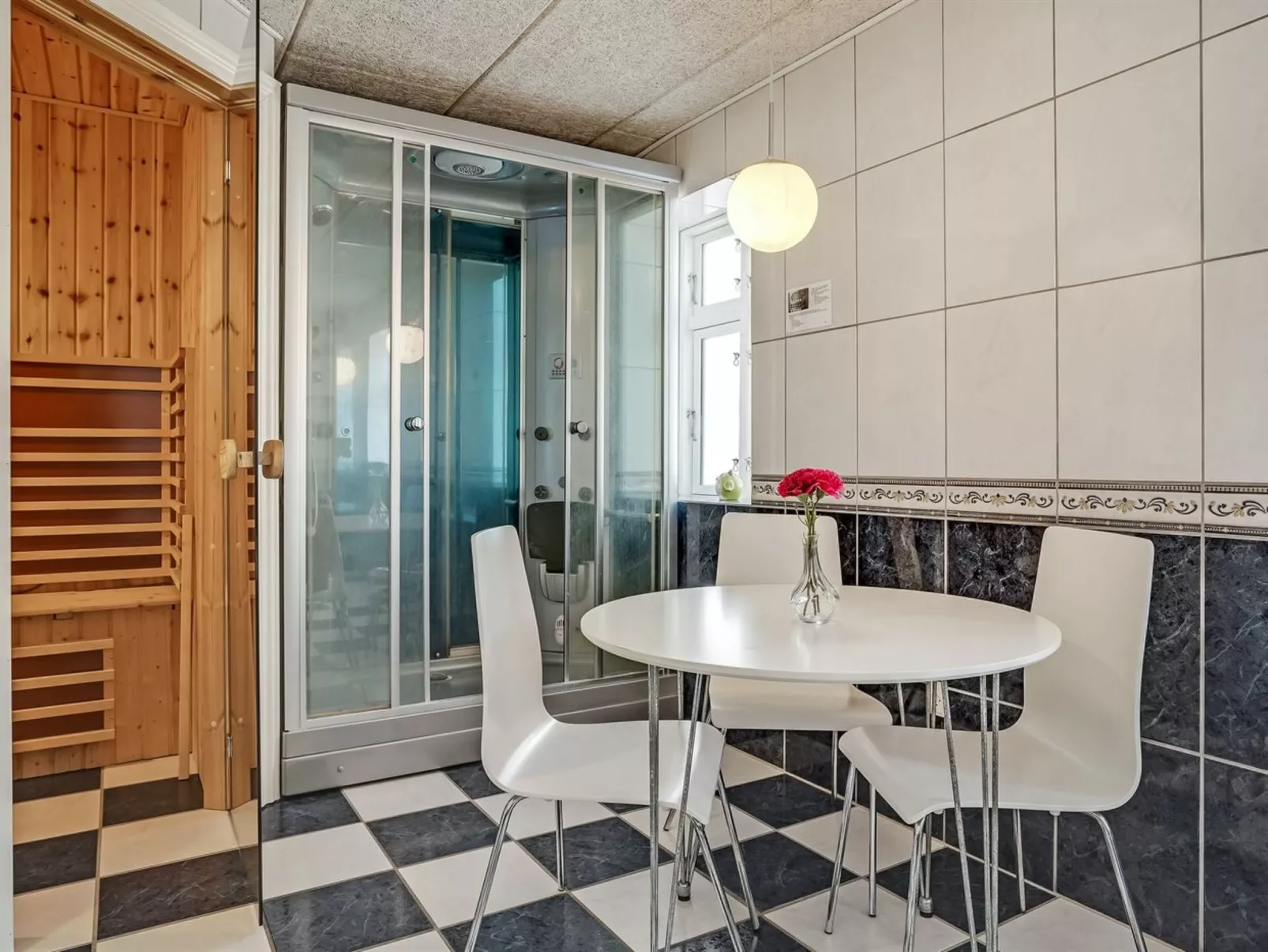 "Edine" - 4.5km from the sea-Inside