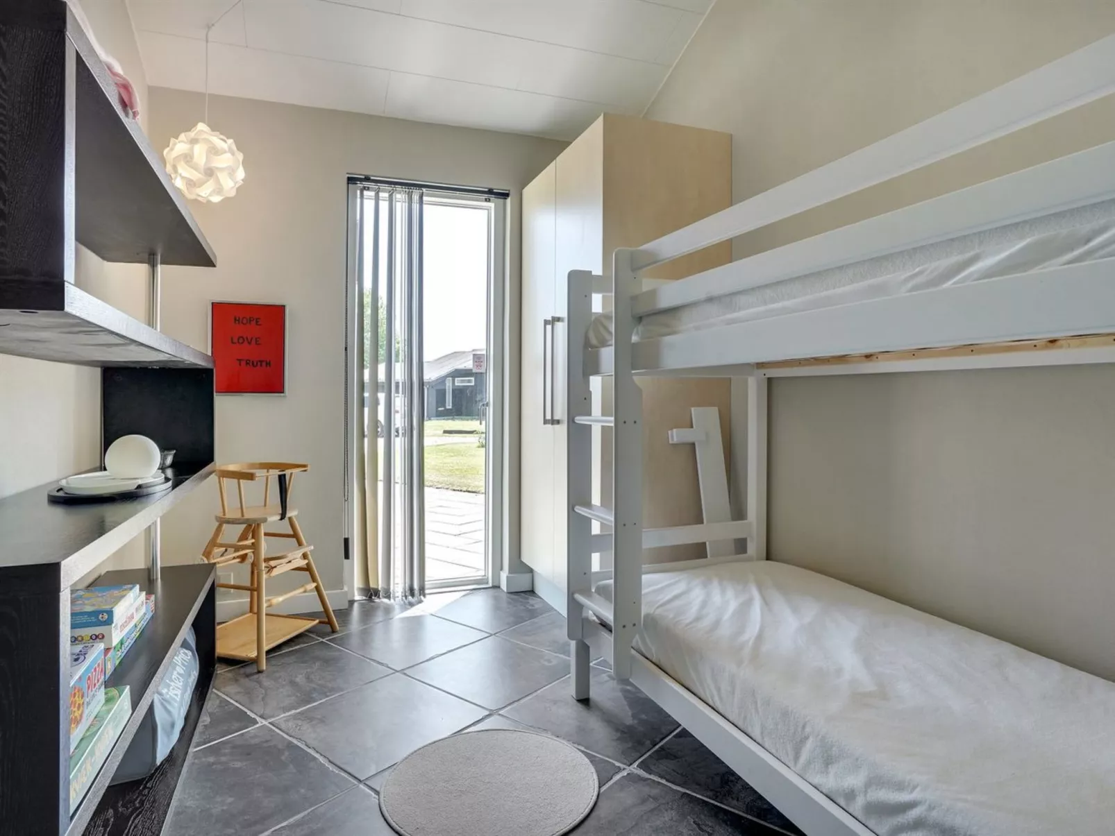 "Helena" - 250m from the sea-Inside