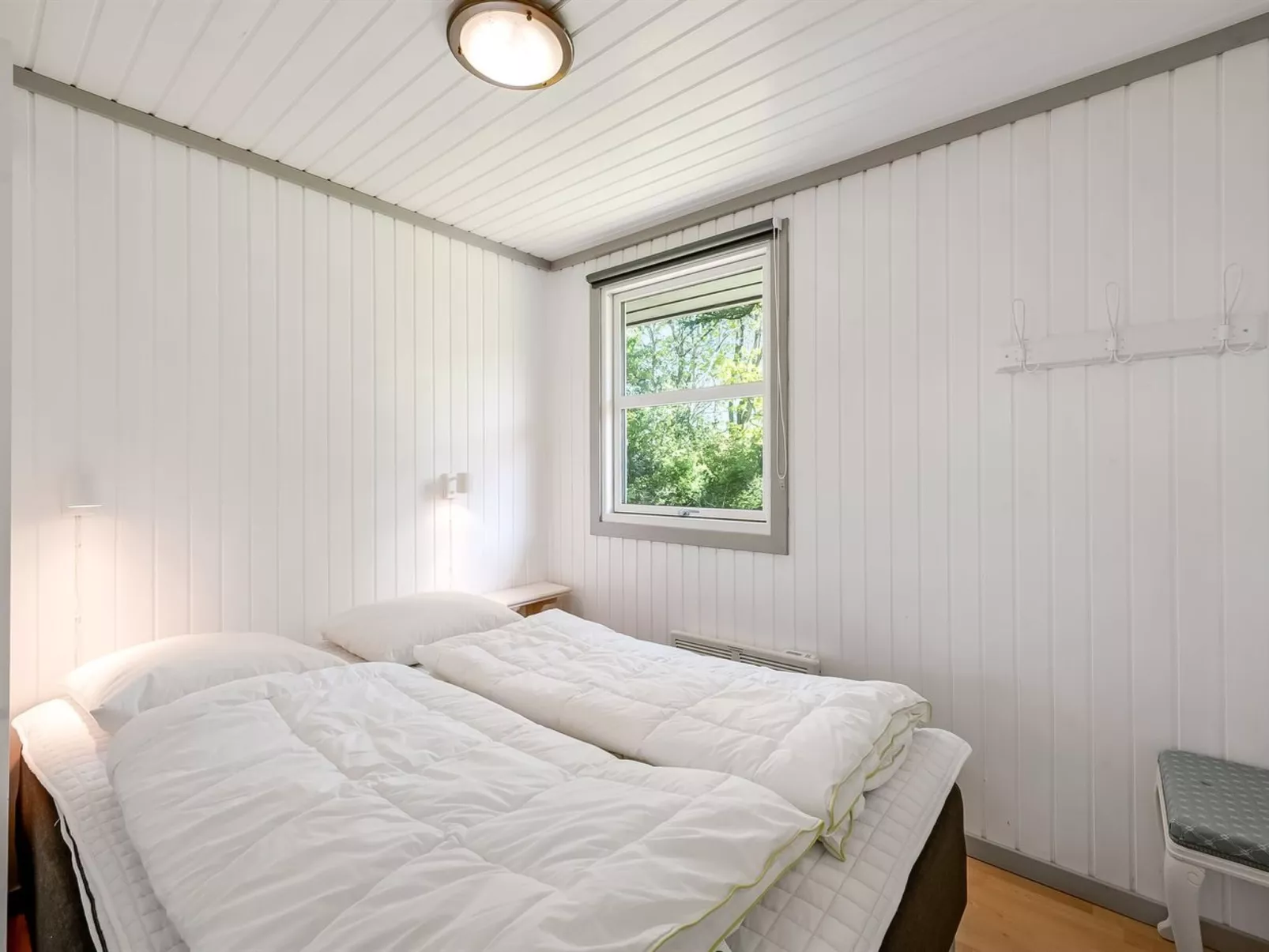 "Raisa" - 200m to the fjord-Inside