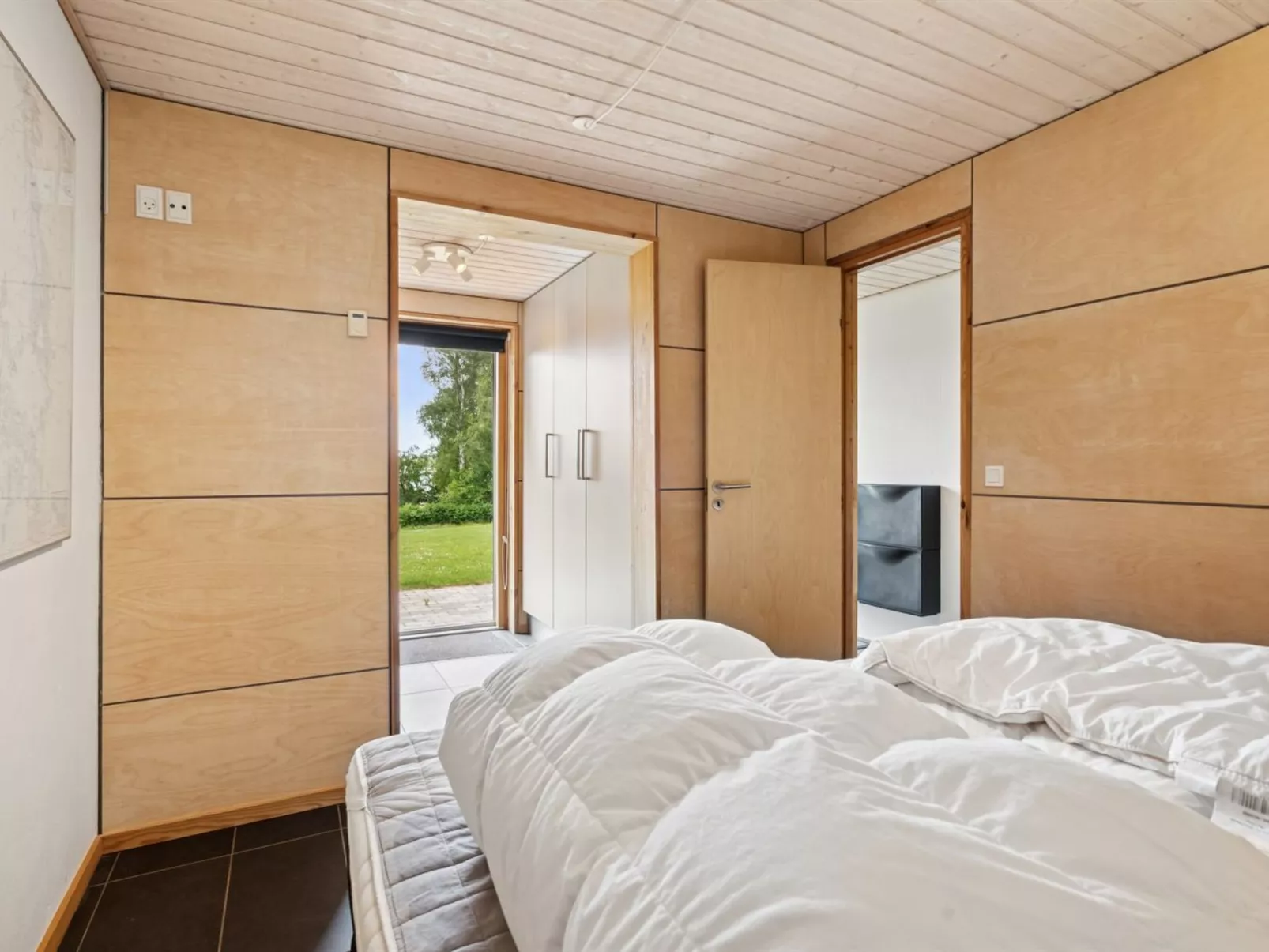 "Harka" - 100m to the fjord-Dedans