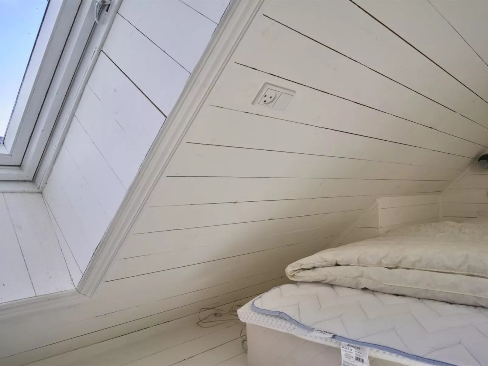 "Merrit" - 250m from the sea-Inside