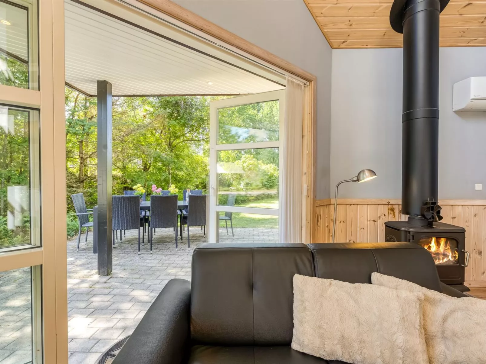 "Hristijan" - 4.8km from the sea-Inside