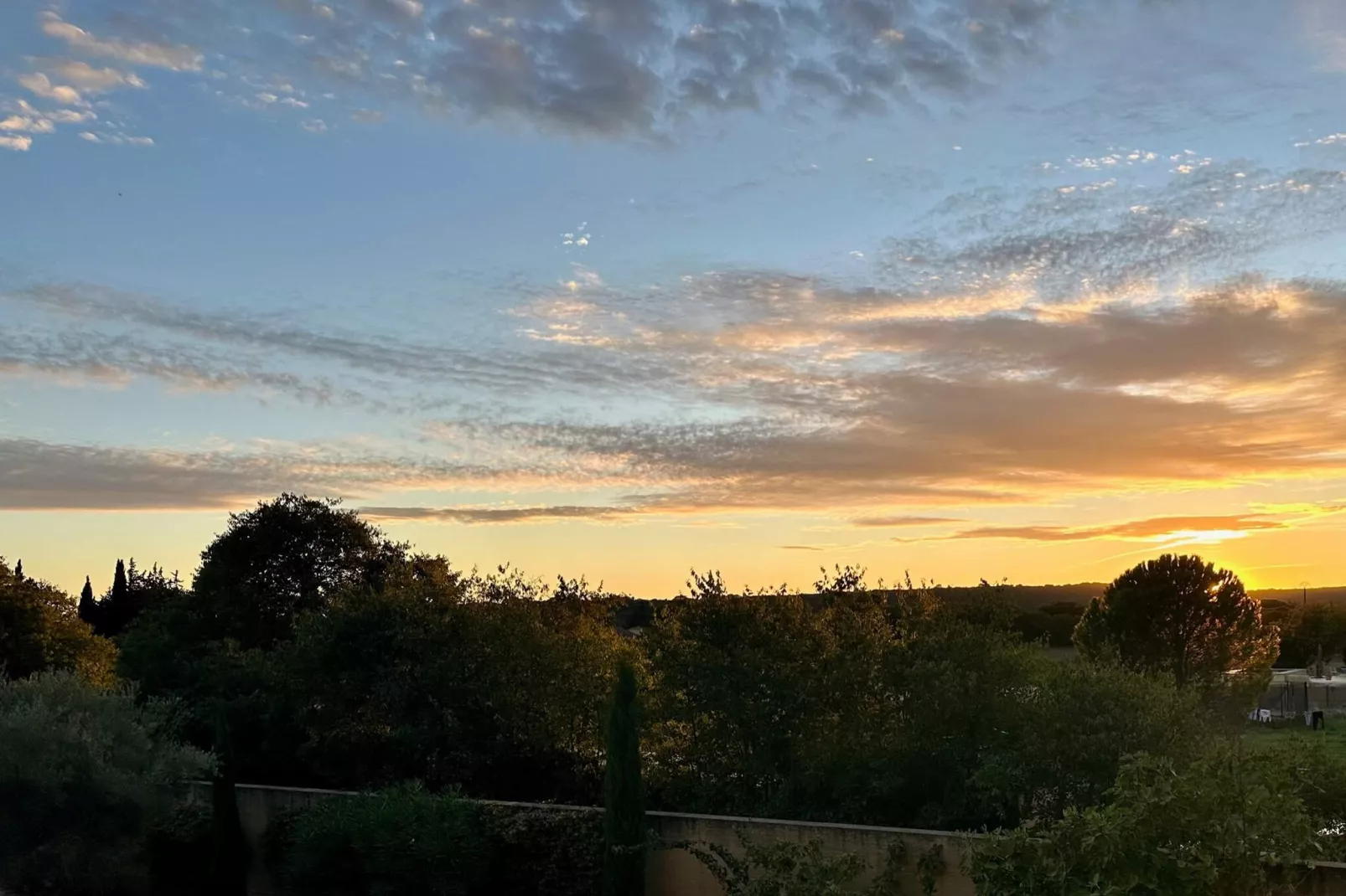 L' Olivette-Aussicht Sommer