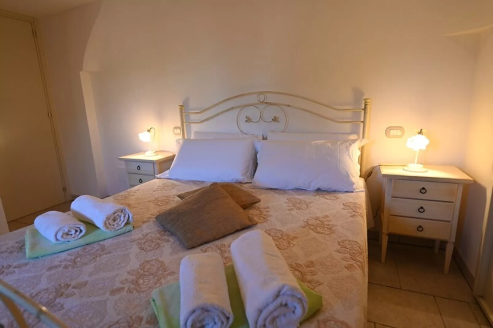 Holiday home Cisternino-Trullo Ulivo Antico-Chambre