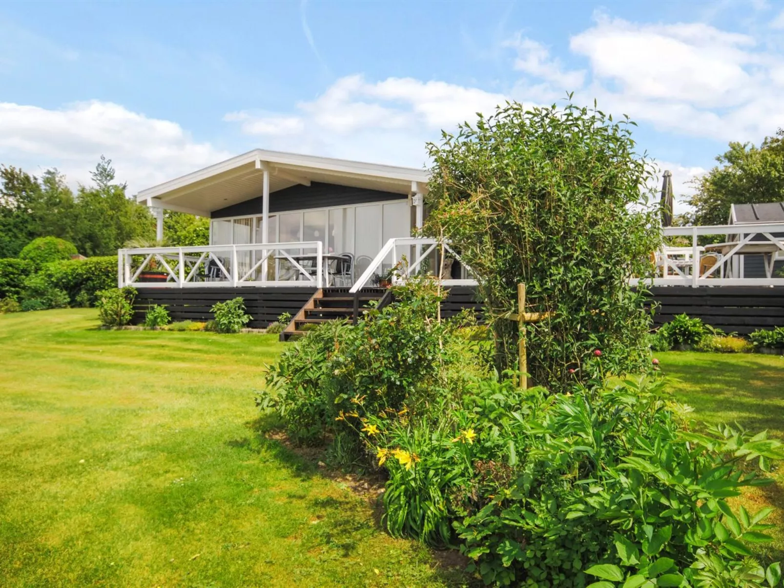 "Annabeth" - 300m to the fjord-Outside