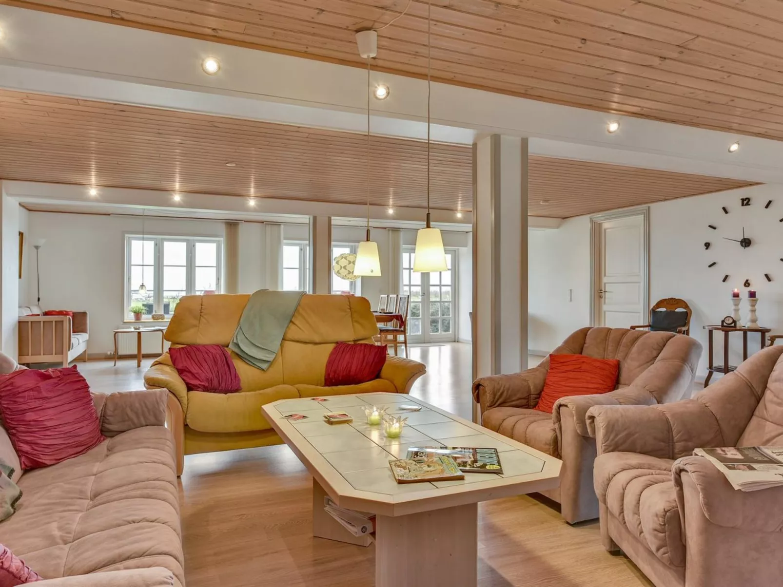 "Joran" - 120m from the sea-Drinnen