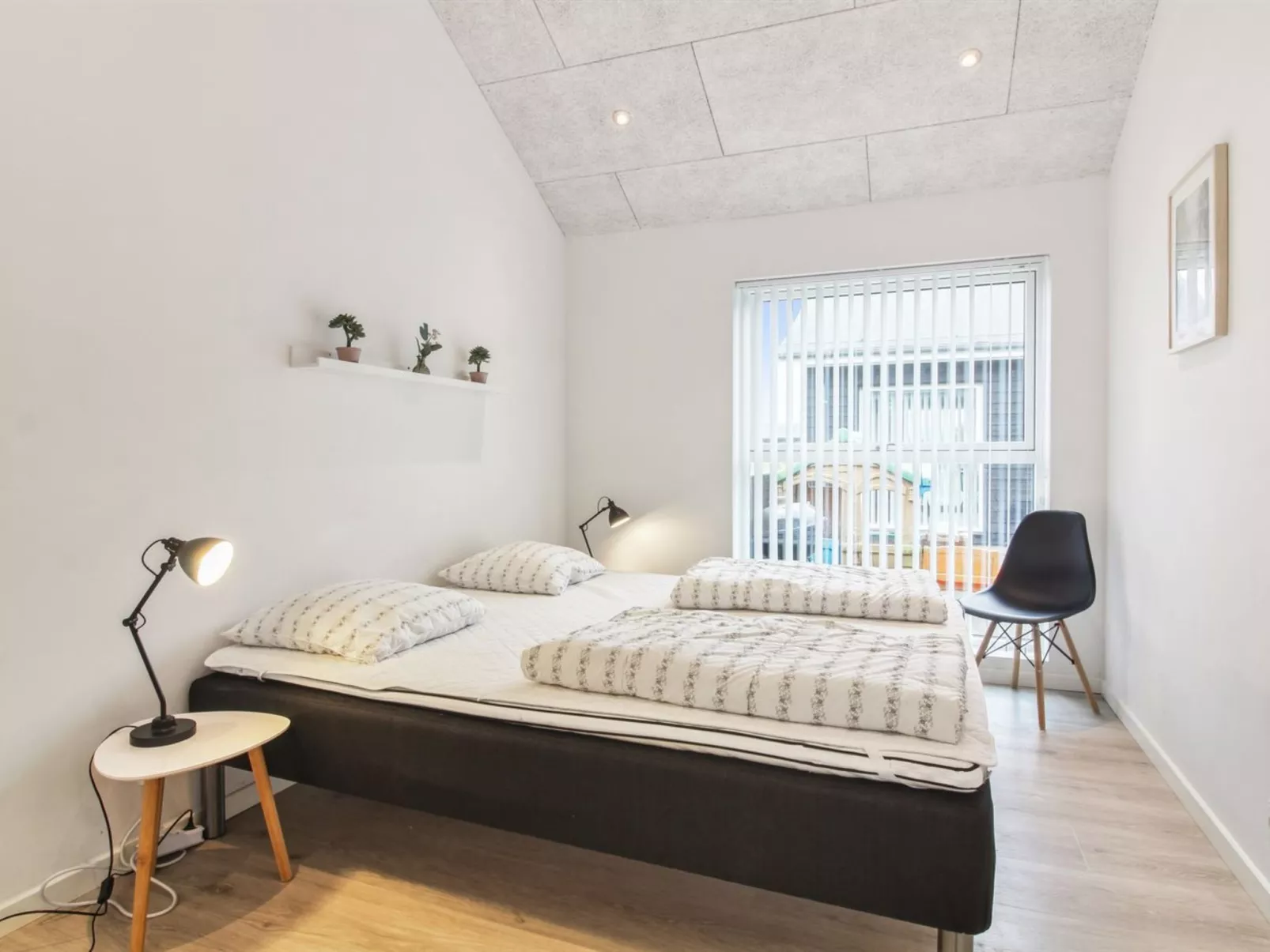 "Edgar" - 1.5km from the sea-Inside