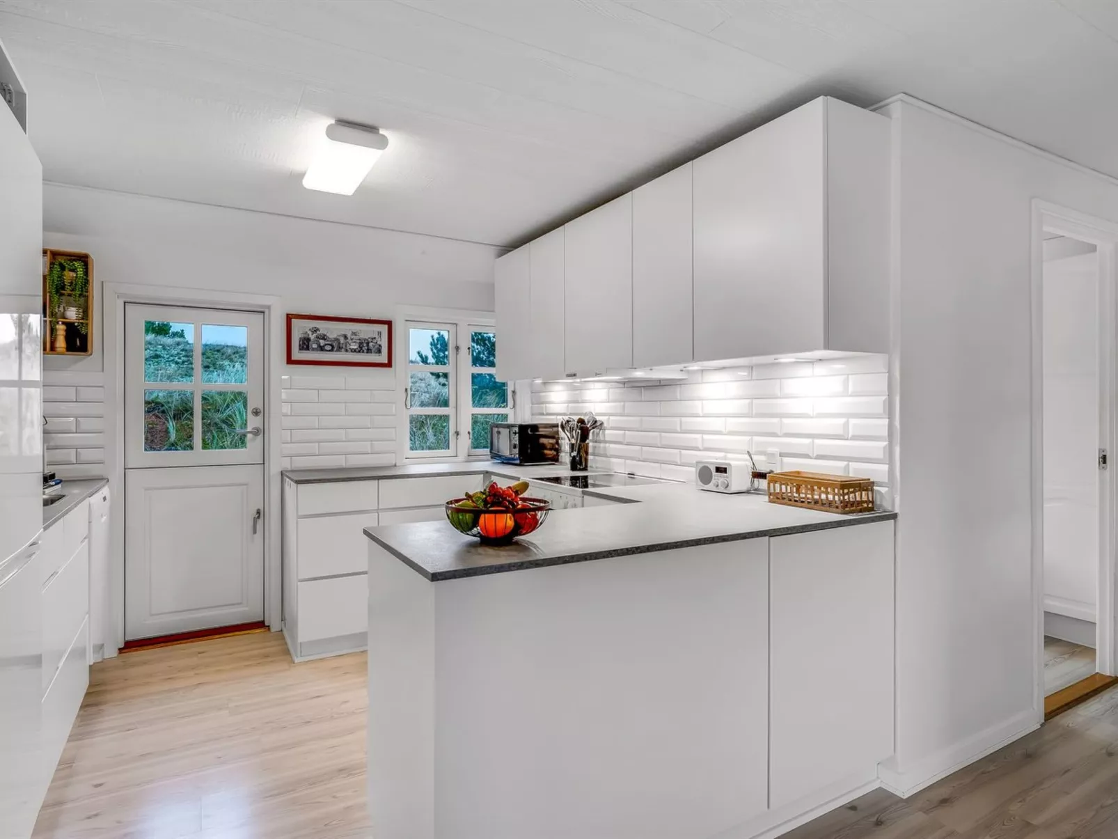 "Aila" - 1.4km from the sea-Drinnen