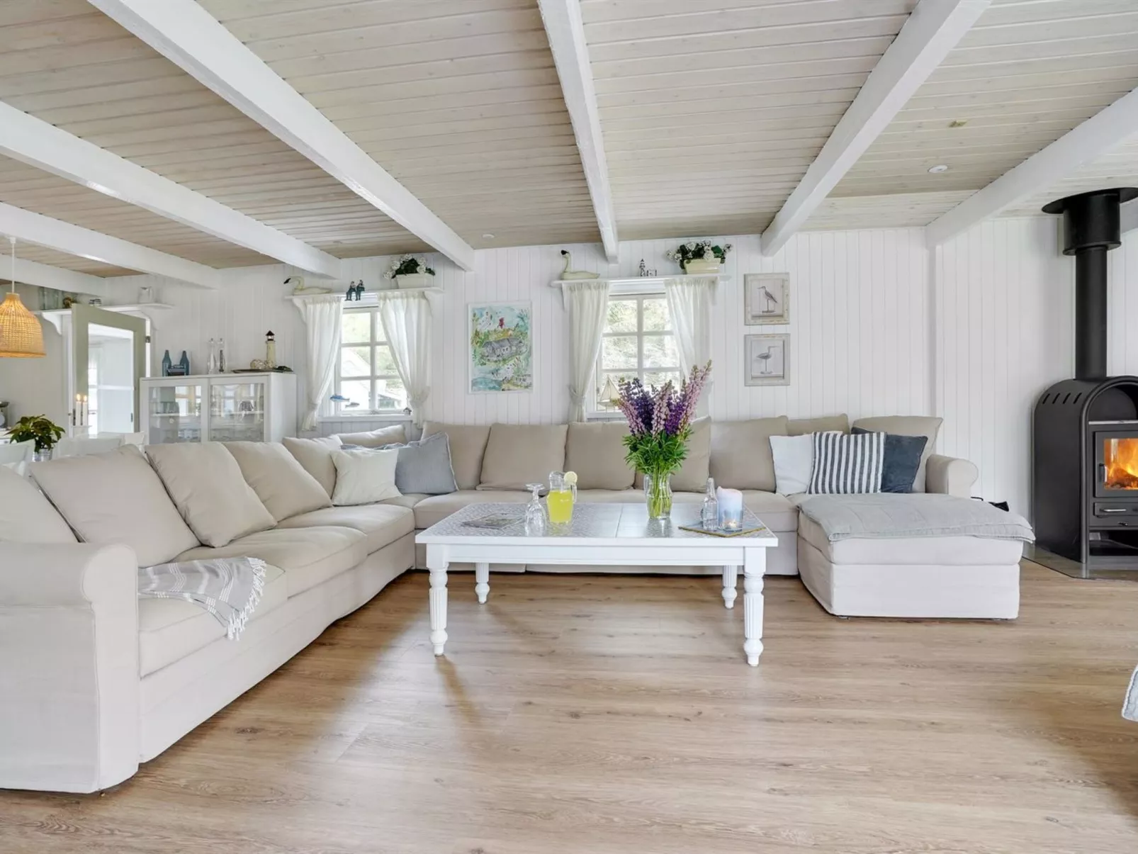 "Gunnulf" - 750m from the sea-Inside