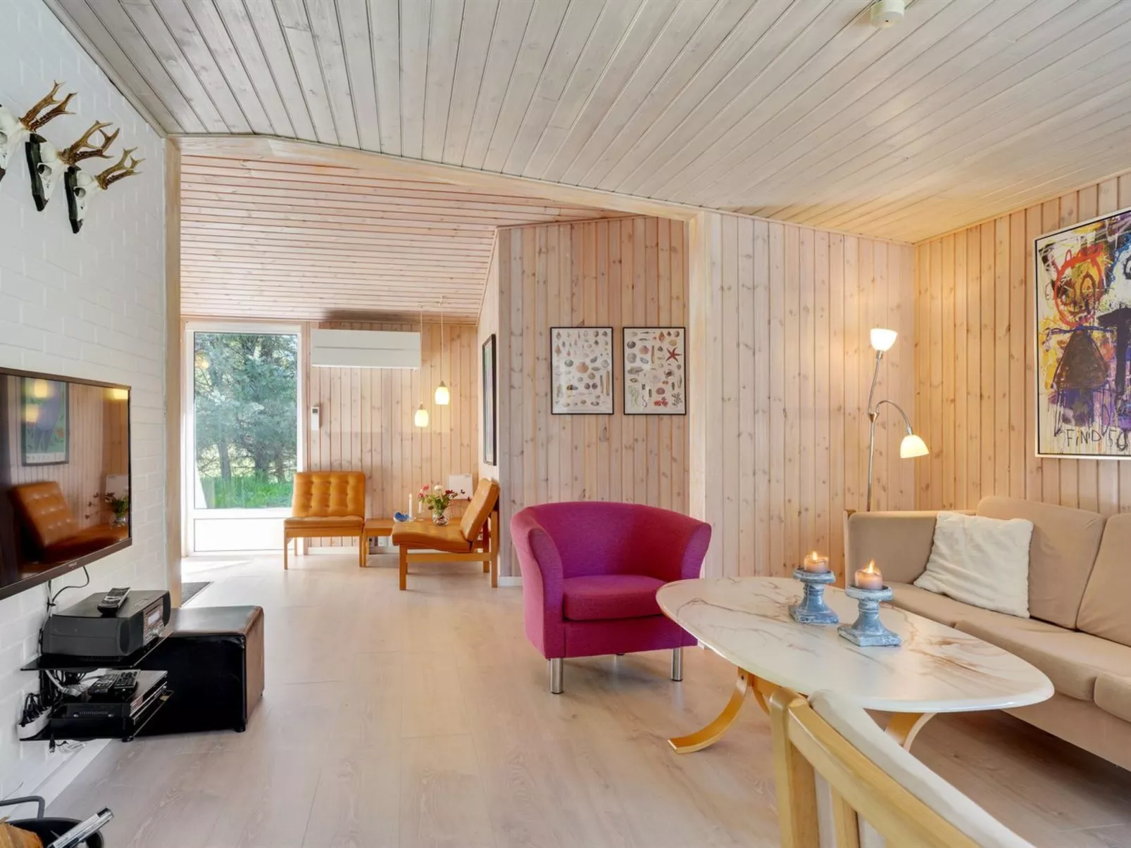 "Orvokki" - 125m from the sea-Inside