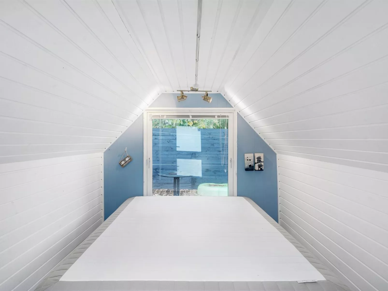 "Hunding" - 600m from the sea-Dedans