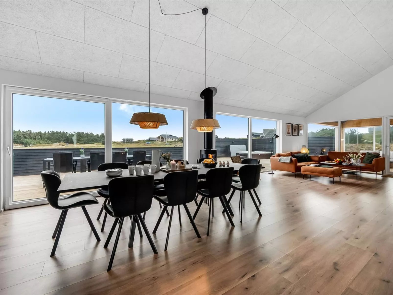 "Dreng" - 300m from the sea-Inside