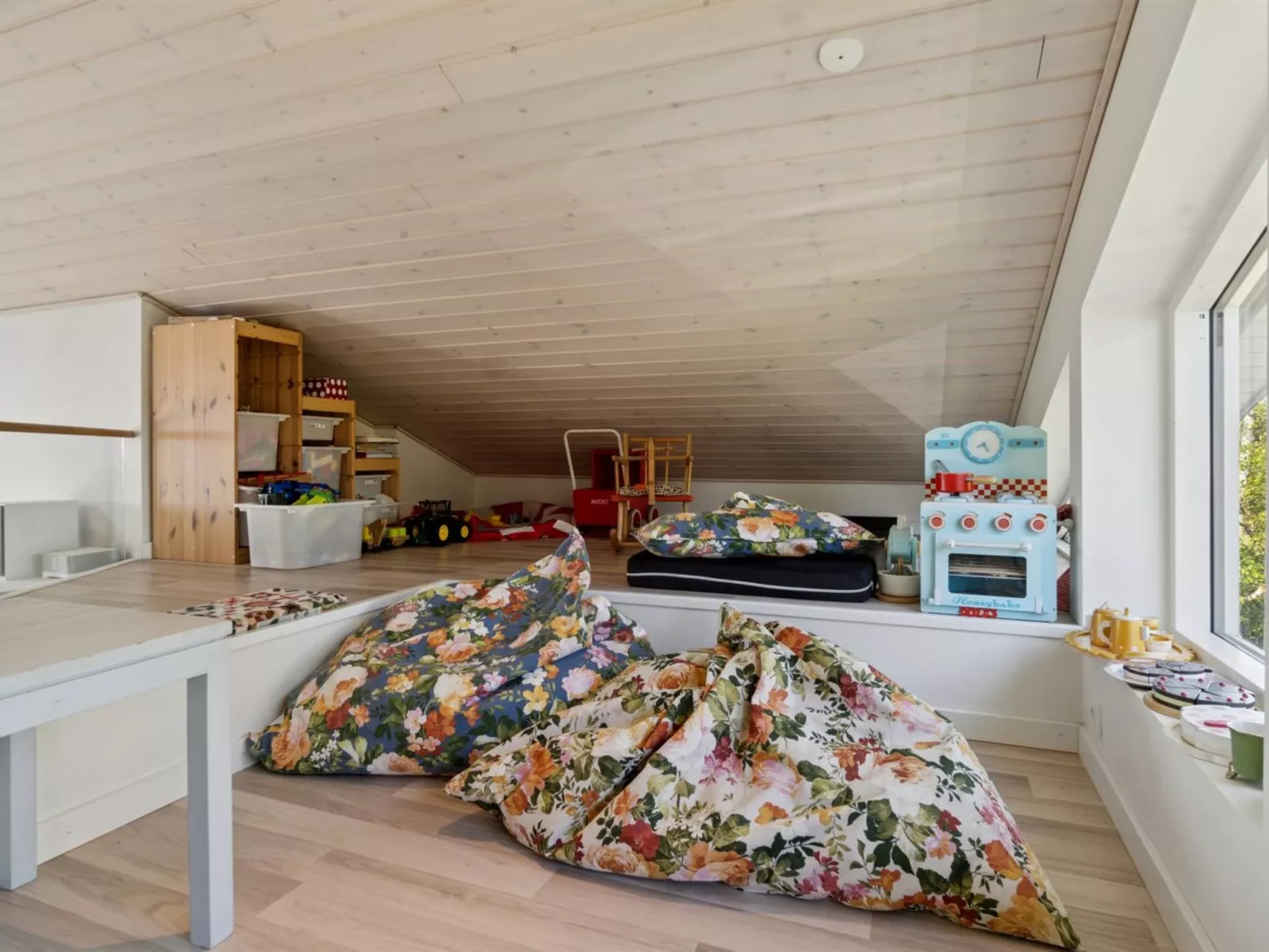 "Hening" - 50m from the sea-Draußen