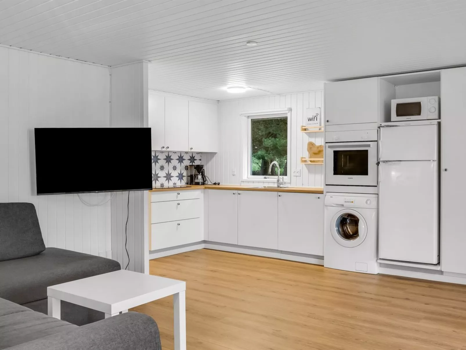 "Knud" - 2.5km from the sea-Inside