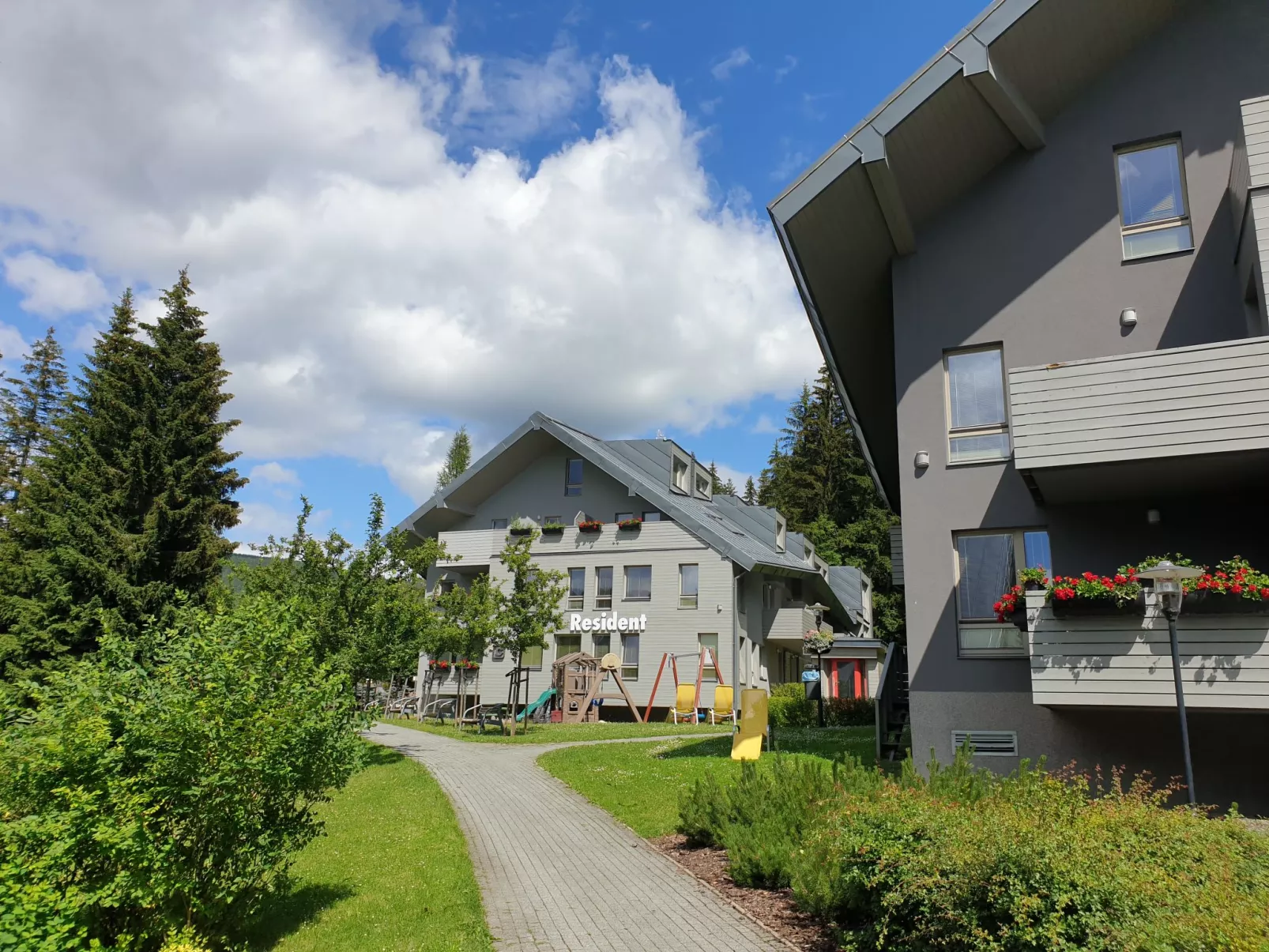 Resident Harrachov B-Draußen