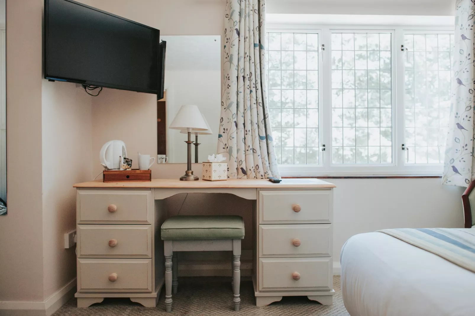 Junior Suite-Bedroom