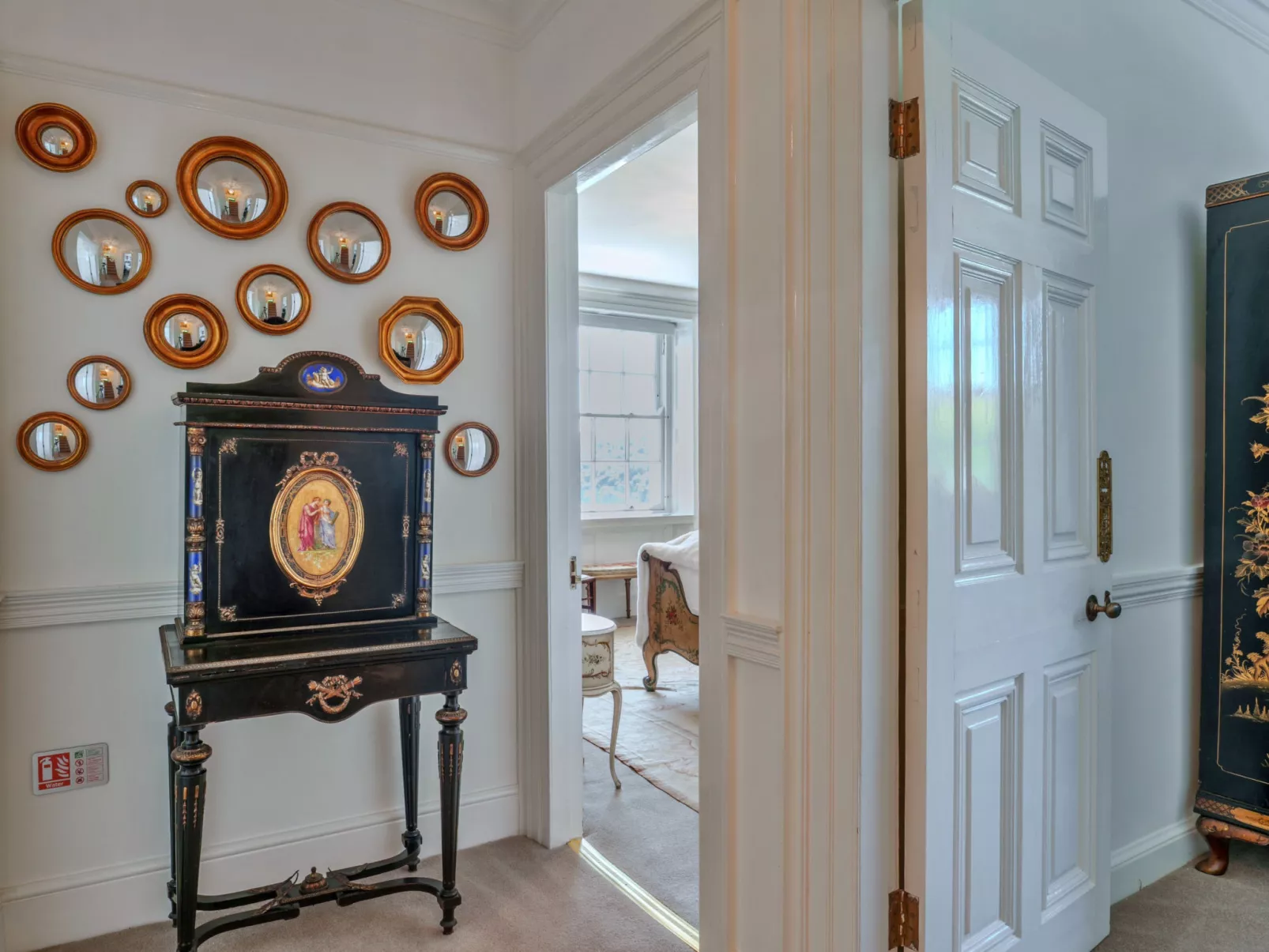 Penley Villa-Drinnen