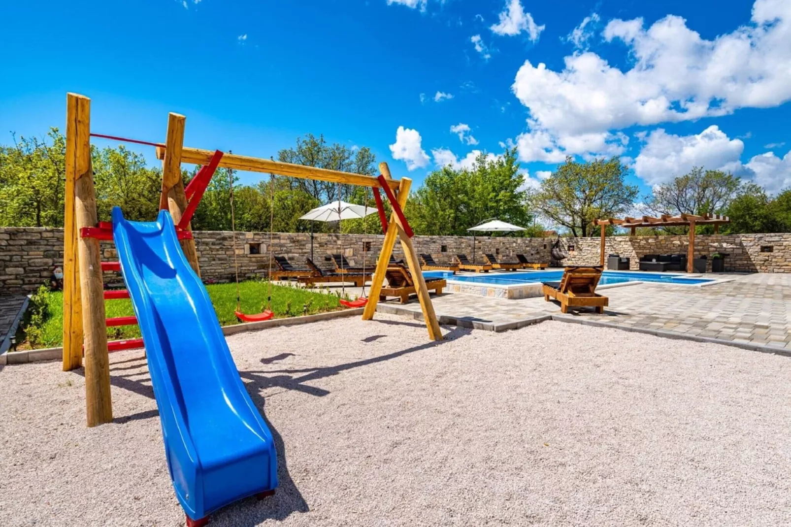 Luxury Villa Escape-Gardens in summer