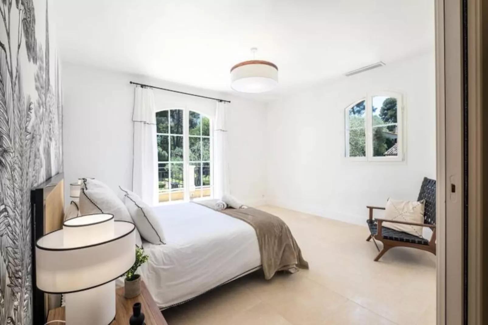 Résidence Bijou De 280m2 Et Piscine à Débordement Au Calme Absolu-Untagged