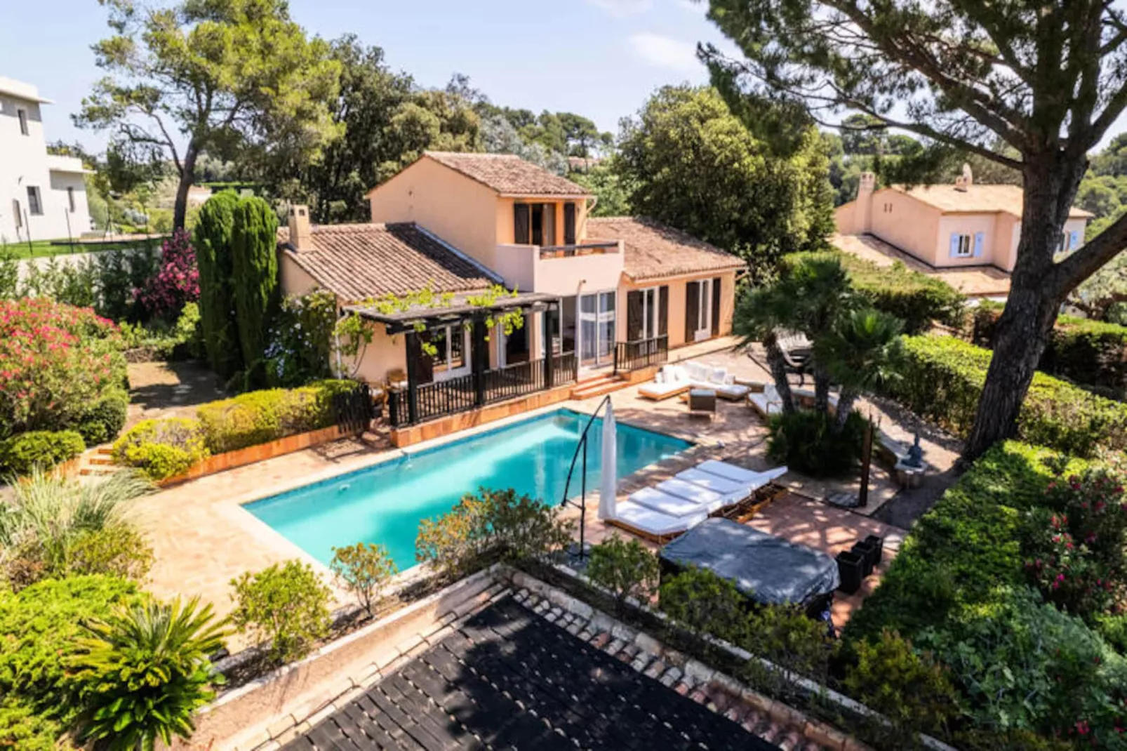 Résidence Villa 5 Chambres, Sauna, Piscine Et Vue Mer.-Non tagué