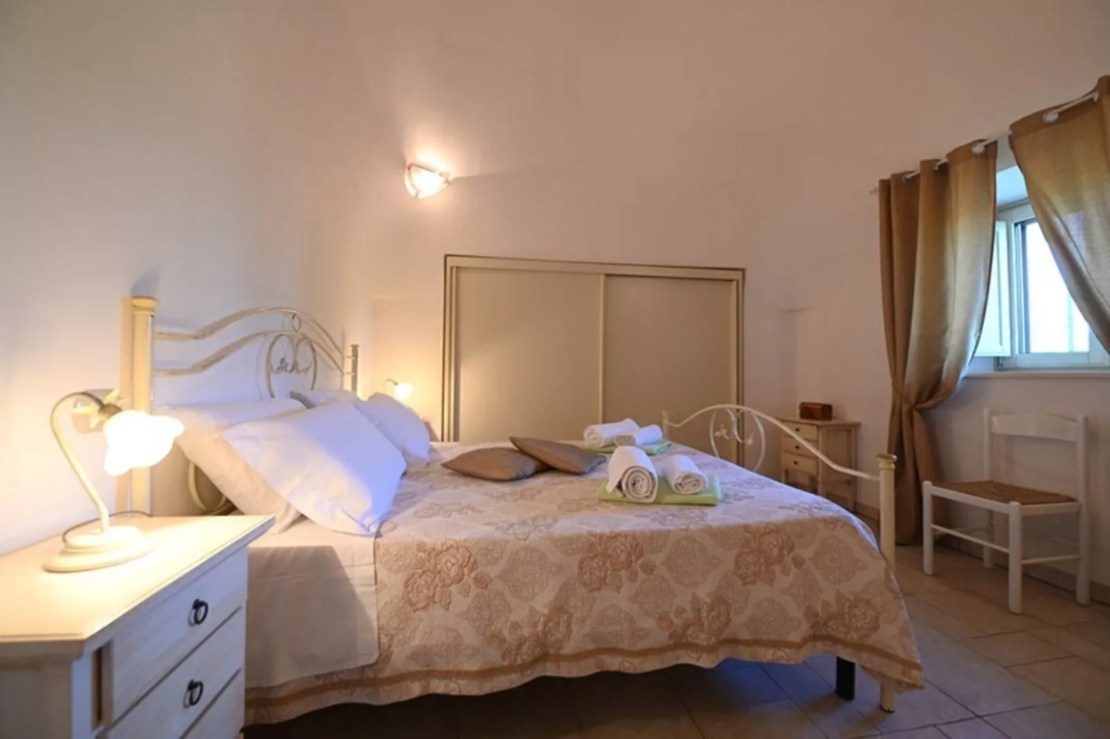 Holiday home Cisternino-Trullo Ulivo Antico-Chambre