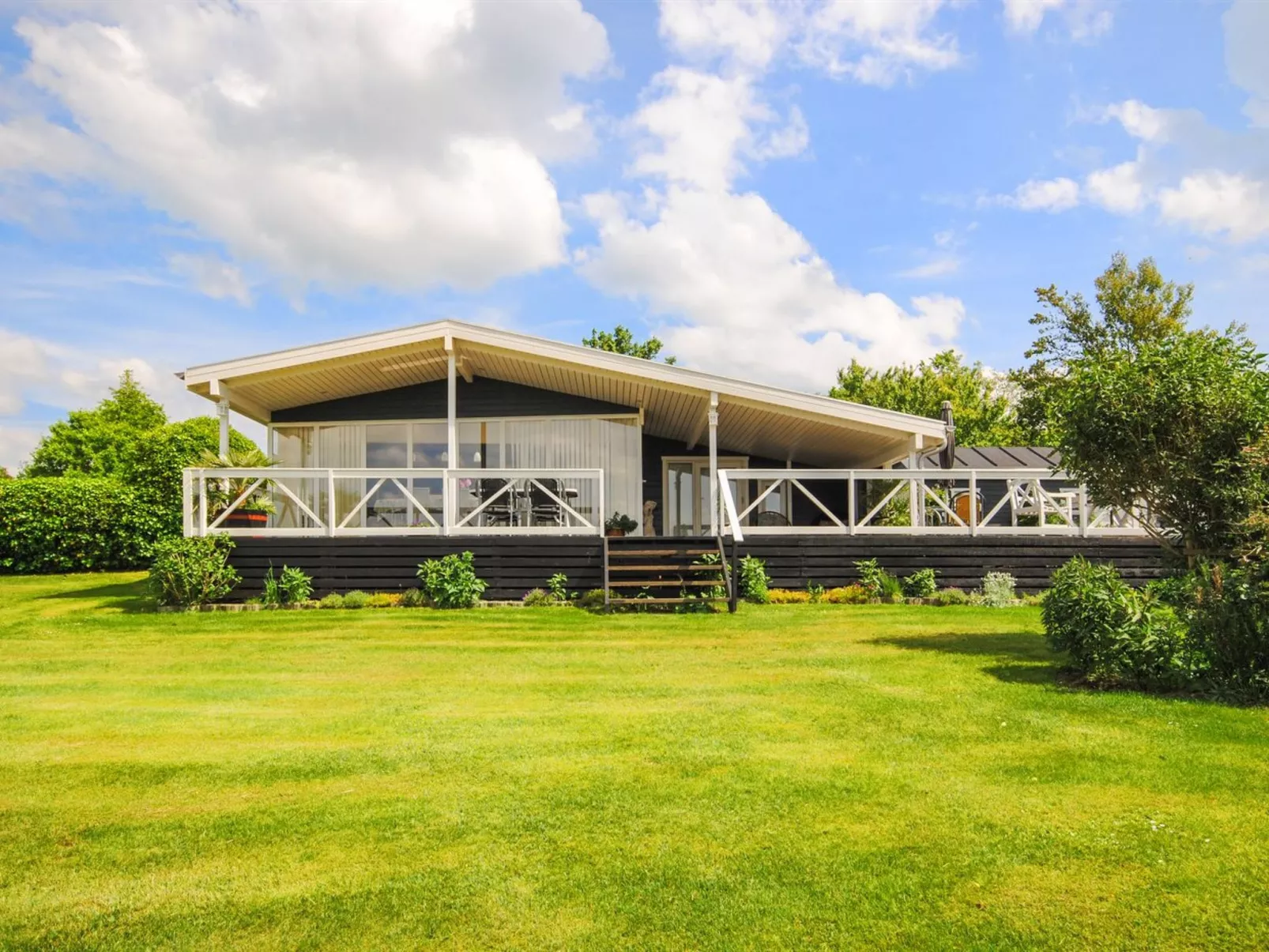 "Annabeth" - 300m to the fjord-Outside