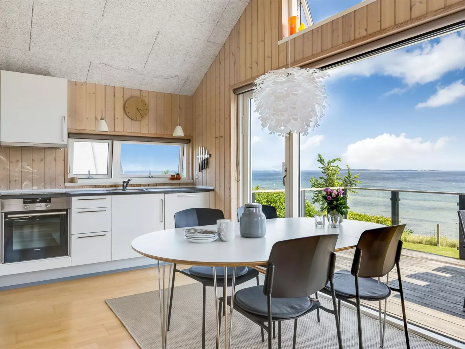 "Majbritt" - 50m from the sea-Drinnen