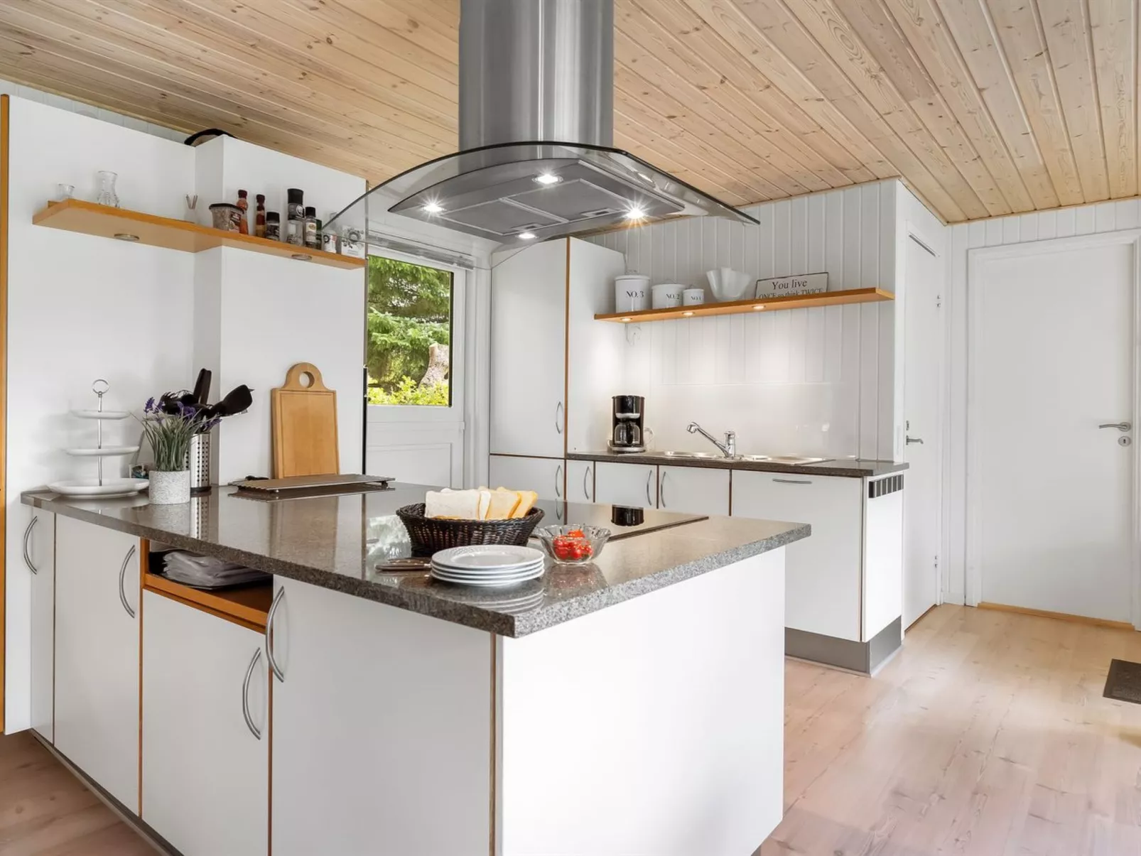 "Ulli" - 1.6km from the sea-Dedans