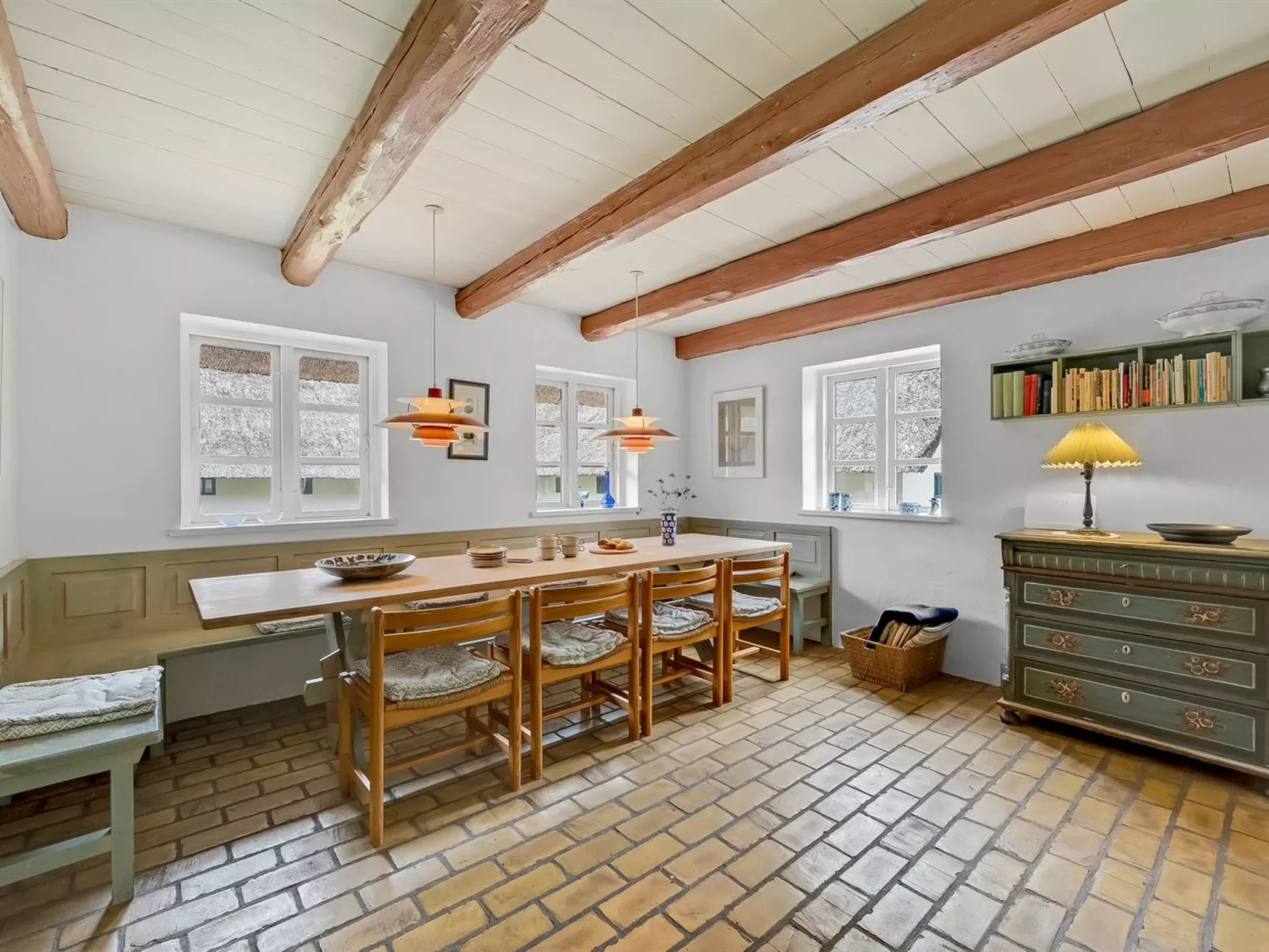 "Tatiane" - 10km from the sea-Inside