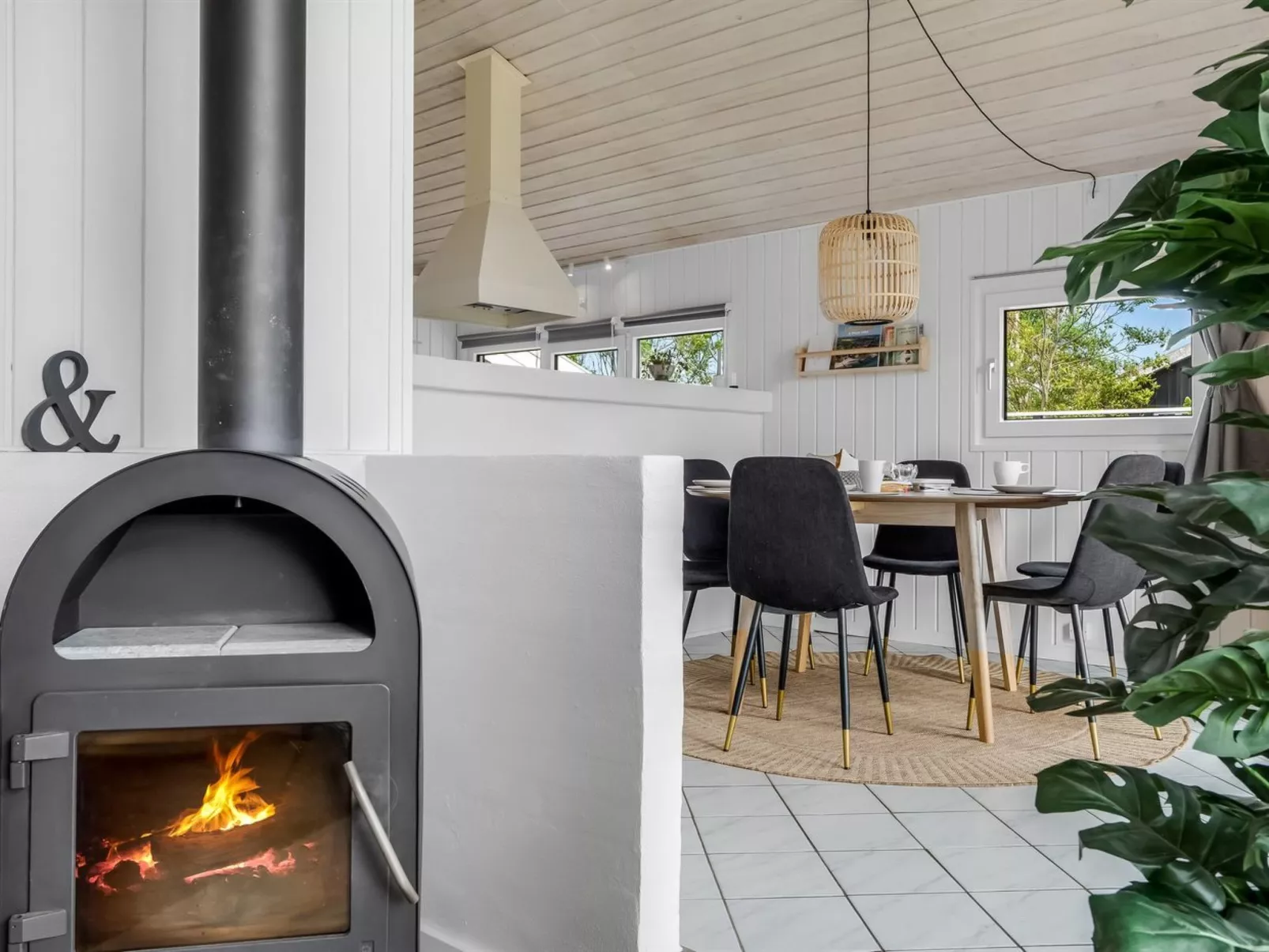 "Apelone" - 800m from the sea-Inside