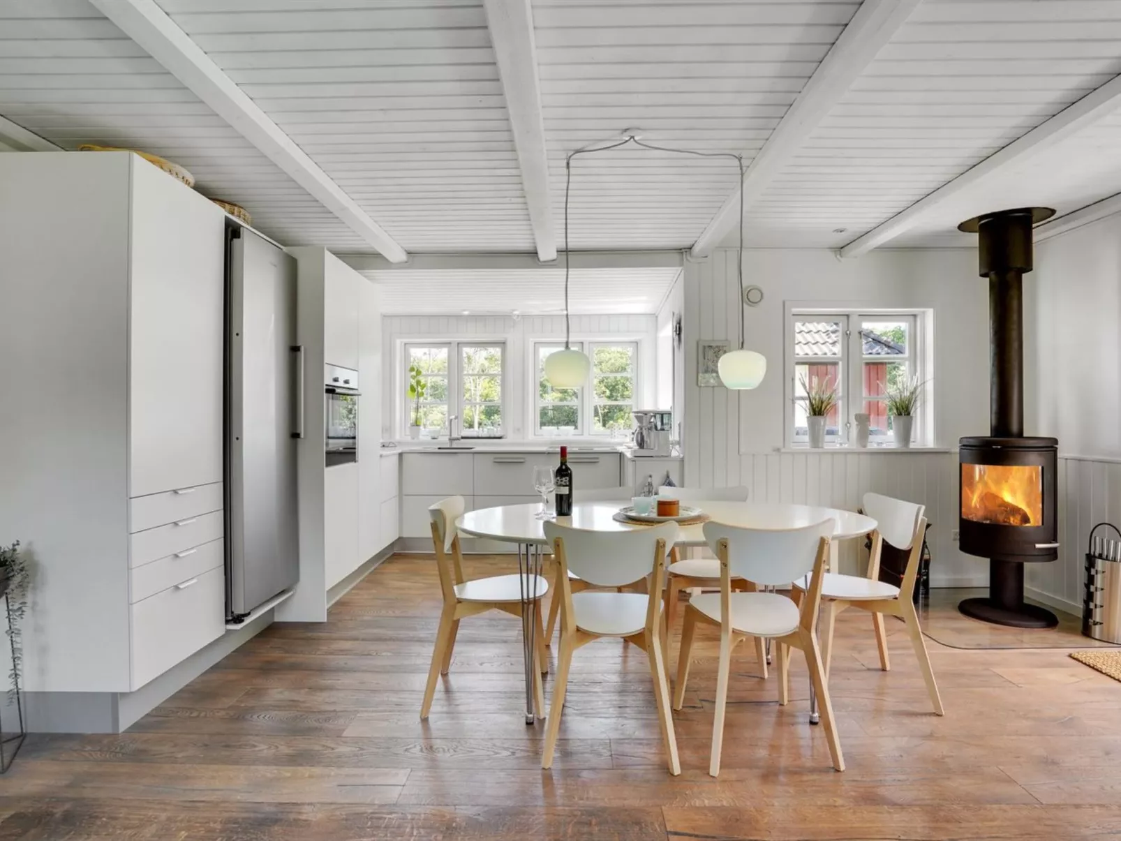 "Soile" - 12km from the sea-Dedans