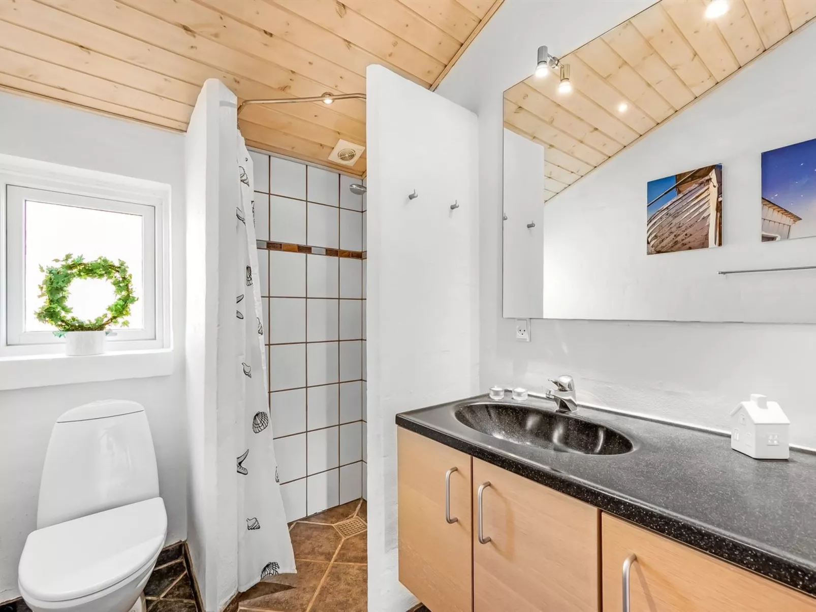 "Aurore" - 700m from the sea-Drinnen