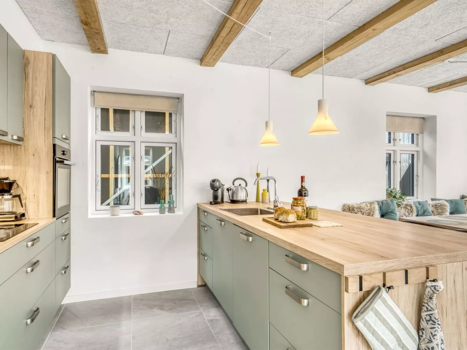 "Josina" - 1.8km from the sea-Drinnen