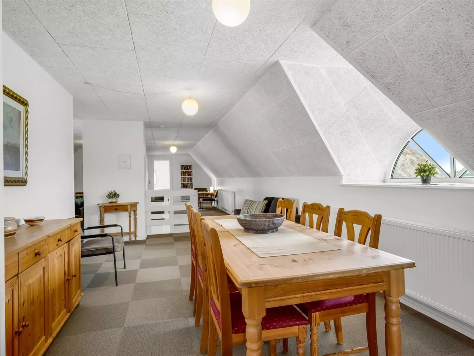 "Darleen" - 850m to the fjord-Drinnen